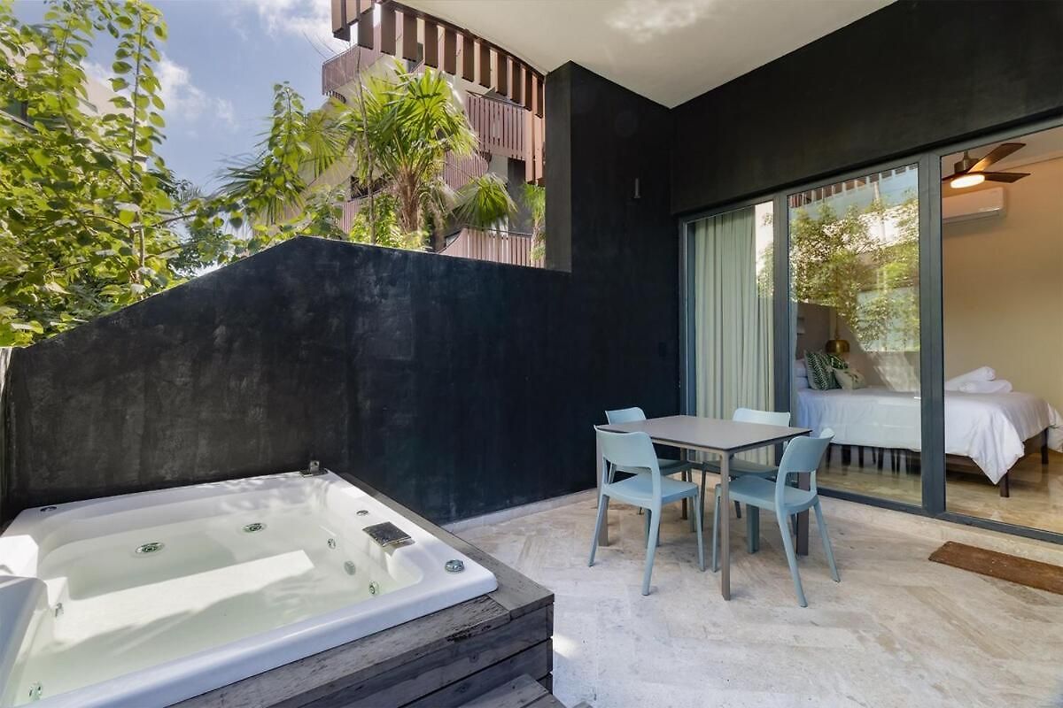Private Jacuzzi In Zone - Sea View Rooftop Pools & Tulum
