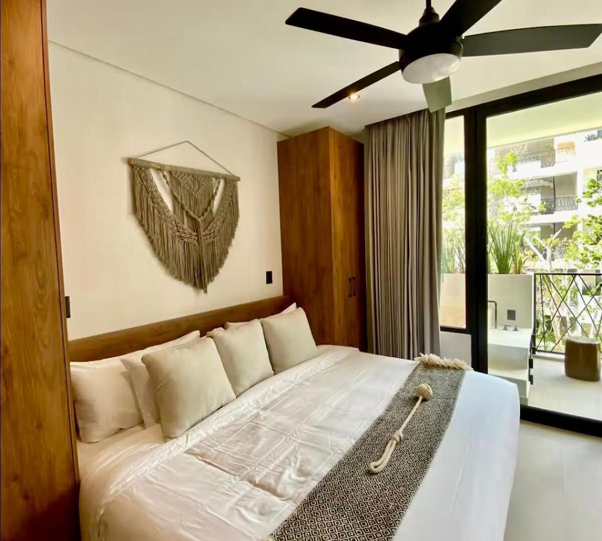 Private Jacuzzi 5 Min From The Beaches Apartment