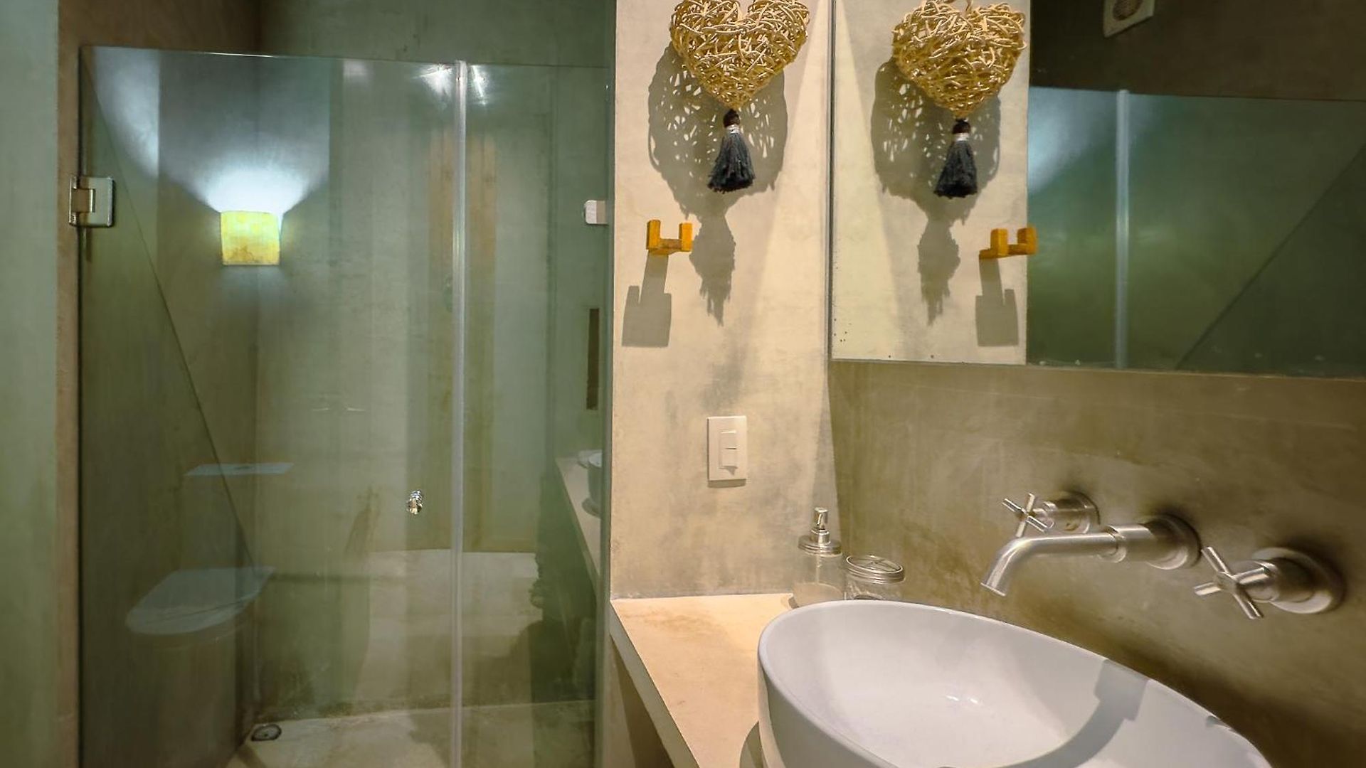 Apartment 107 Private Pool & King Bed Seremonia *