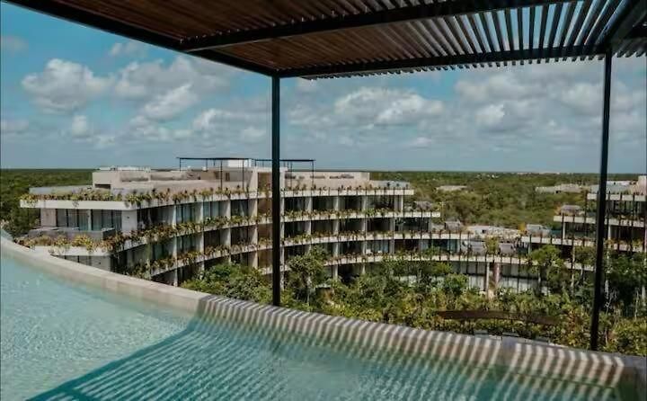 Apartment Alof In The Jungle