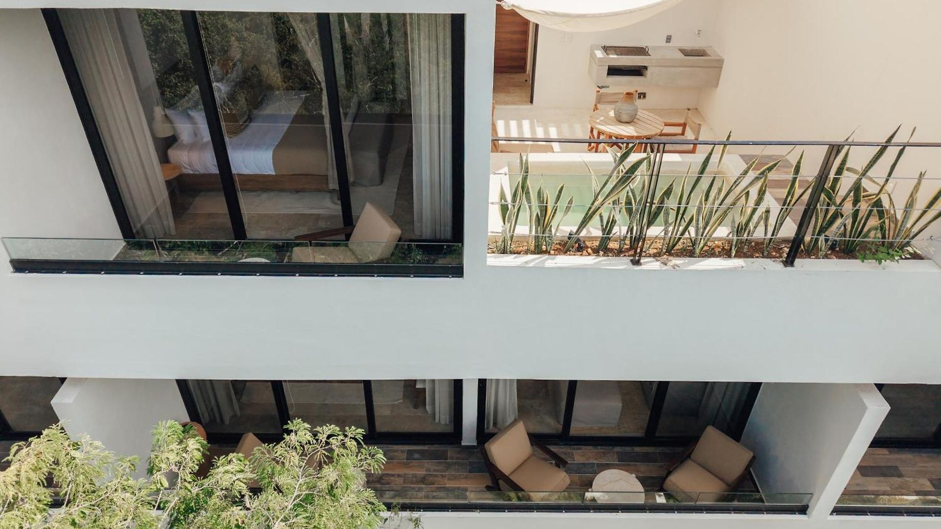 Elegant Duplex With Rooftop Jacuzzi In *
