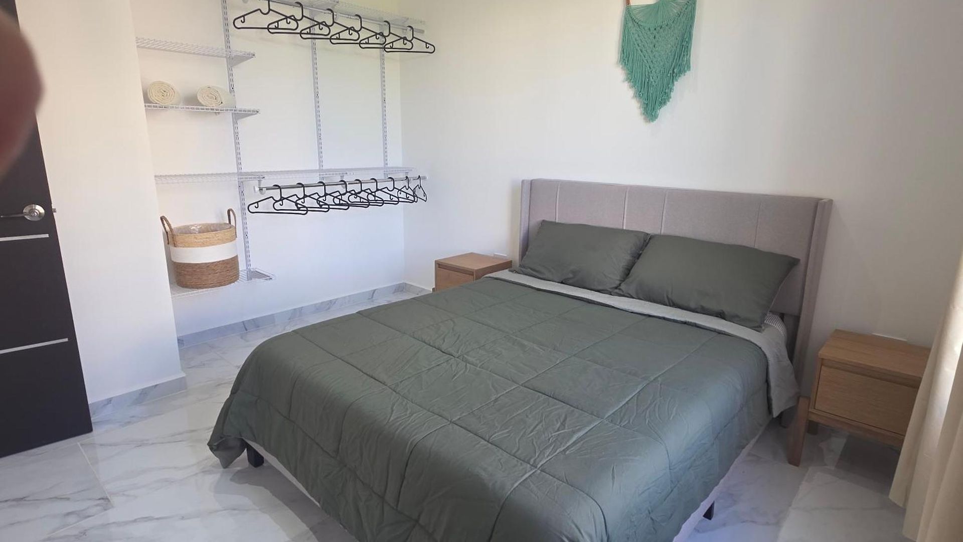 Spacious 2br With 24 7 Security Apartment