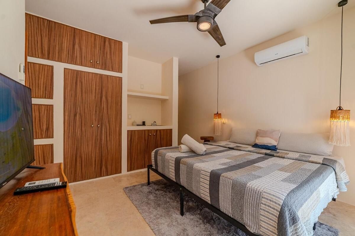 Apartment Modern With Pool Fast Wifi Perfect