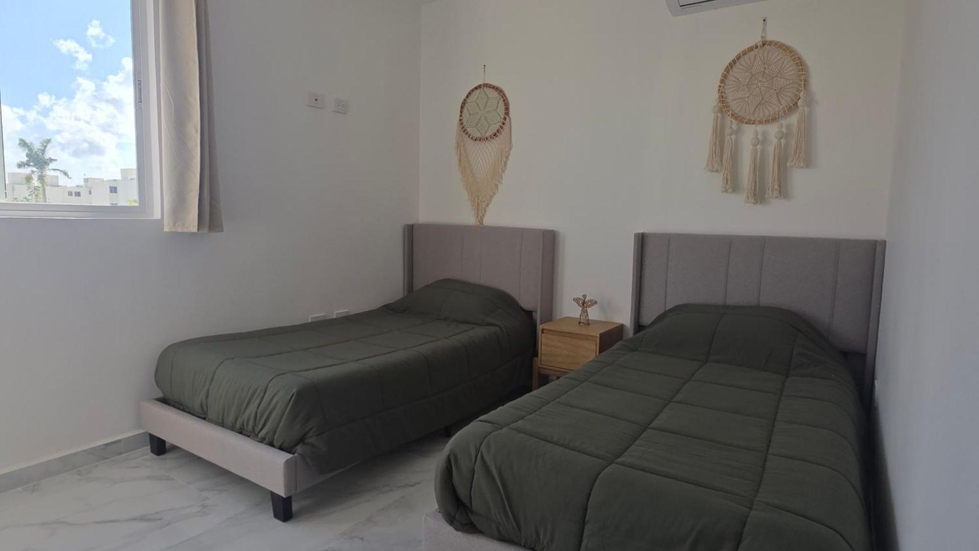 Spacious 2br With 24 7 Security Apartment *