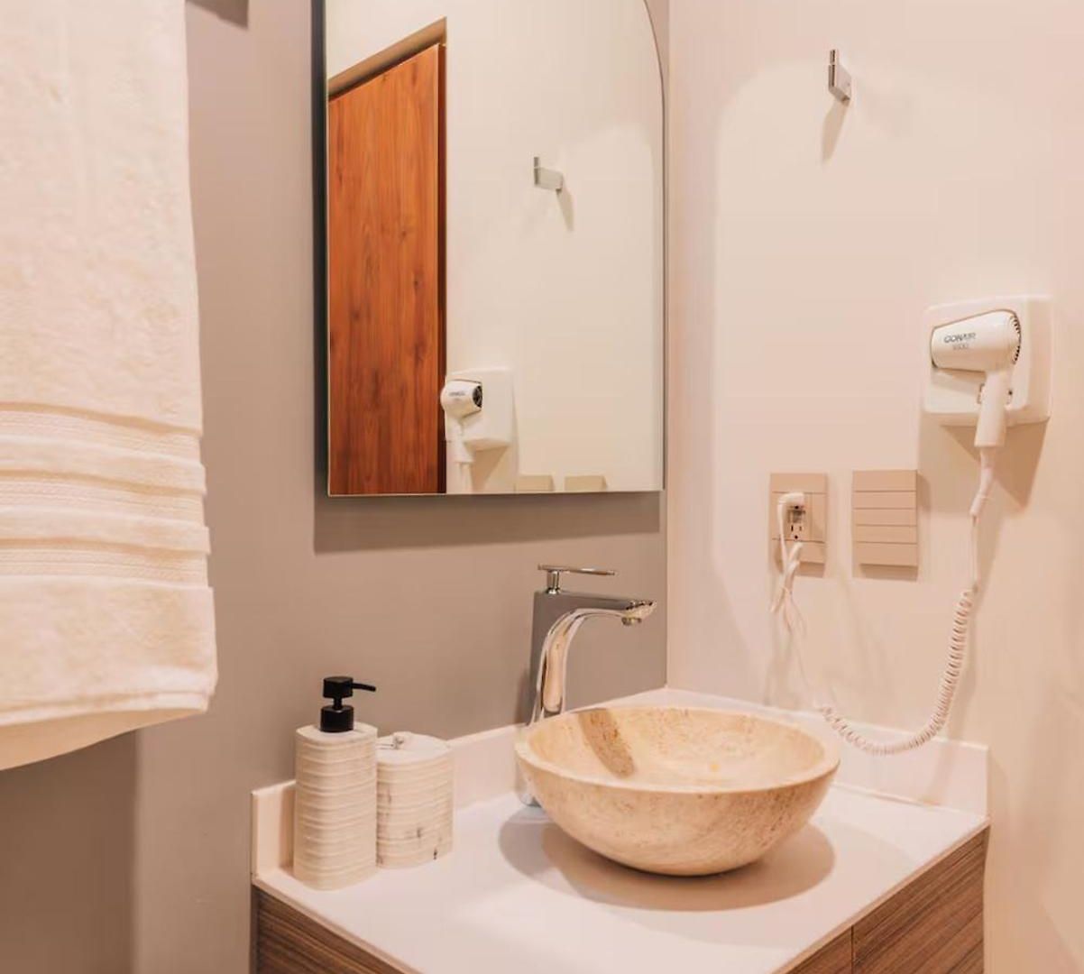 Bt Homes - Tulum, Moderno Cerca Del Mar Con Piscina Y Balcón Apartamento Tulum