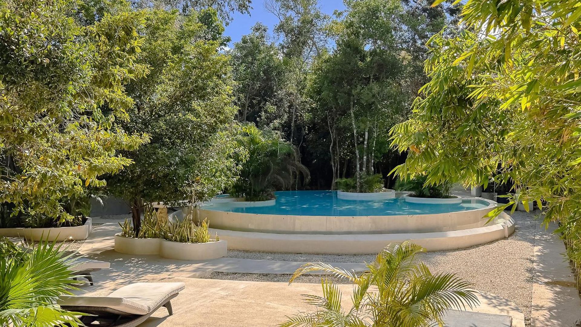 Apartment 107 Private Pool & King Bed Seremonia