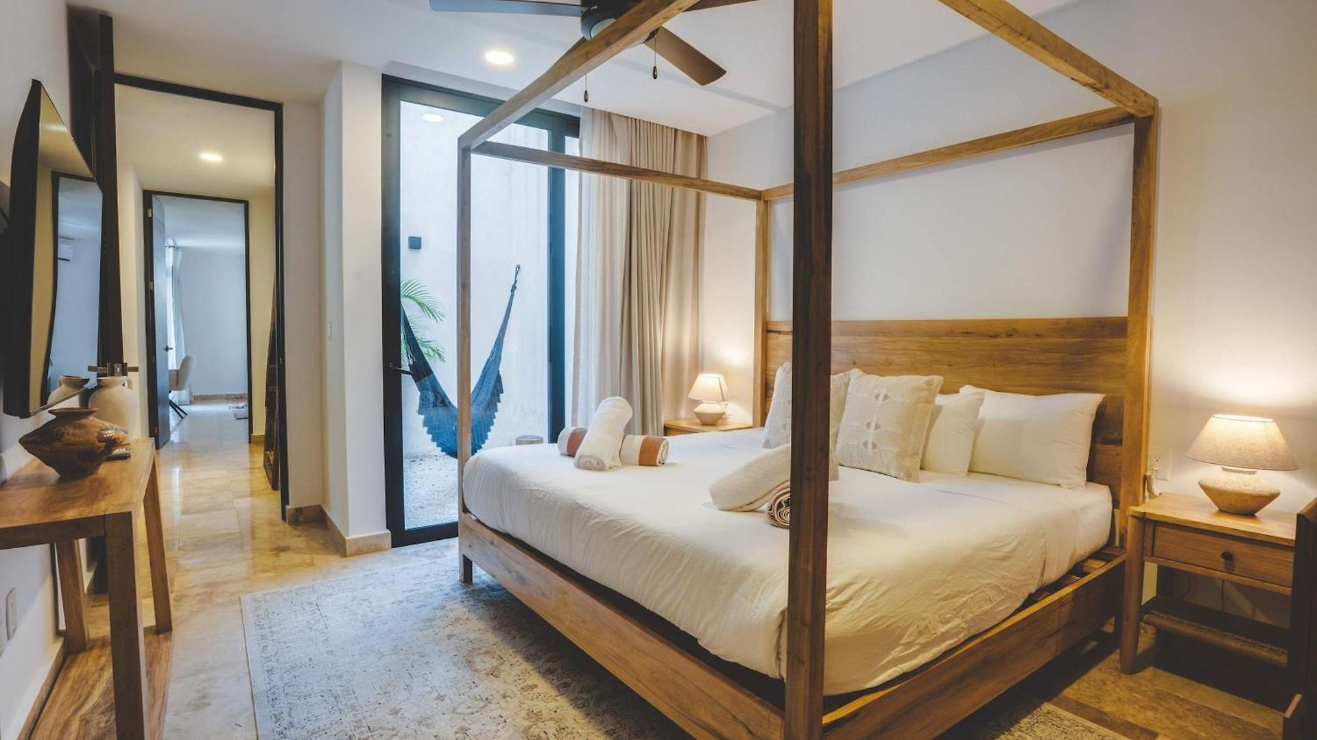 Luxury 2br Retreat With Private Pool & *