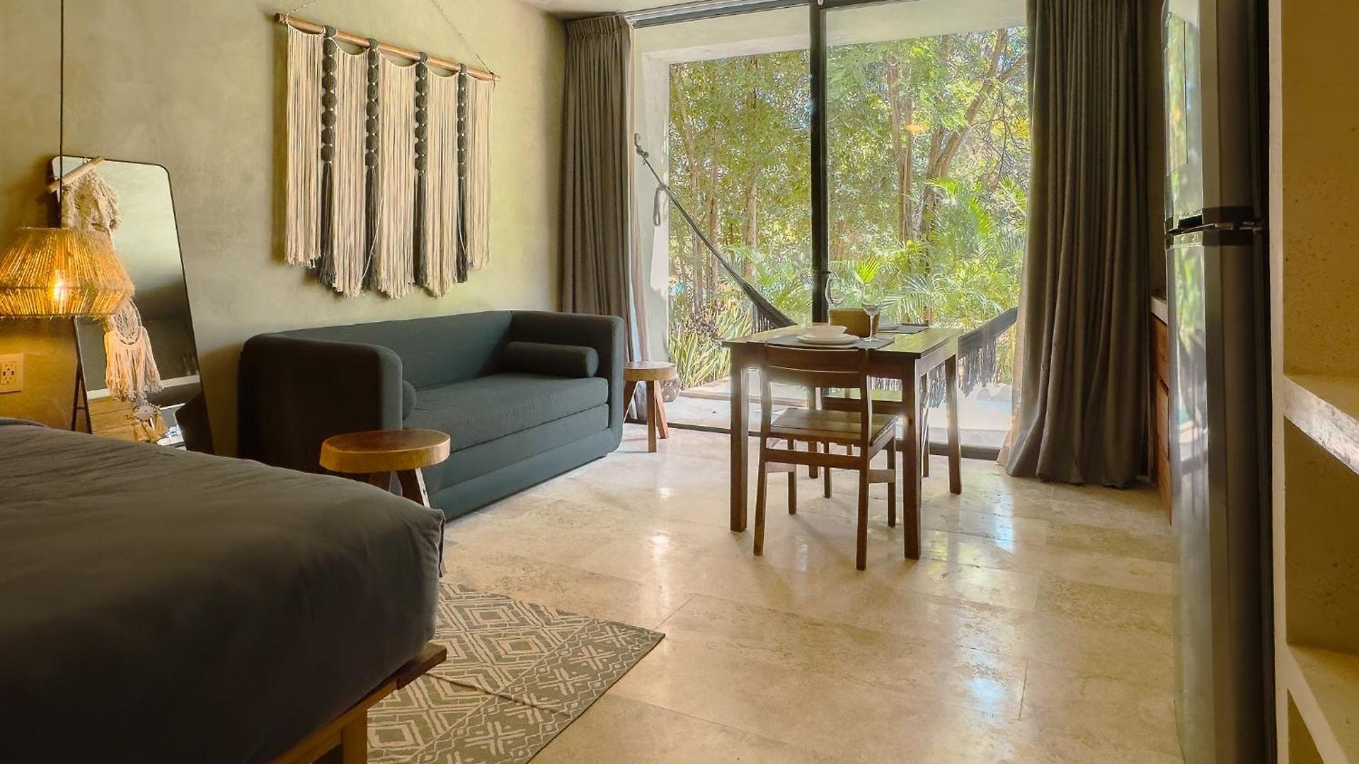 107 Private Pool & King Bed Seremonia
