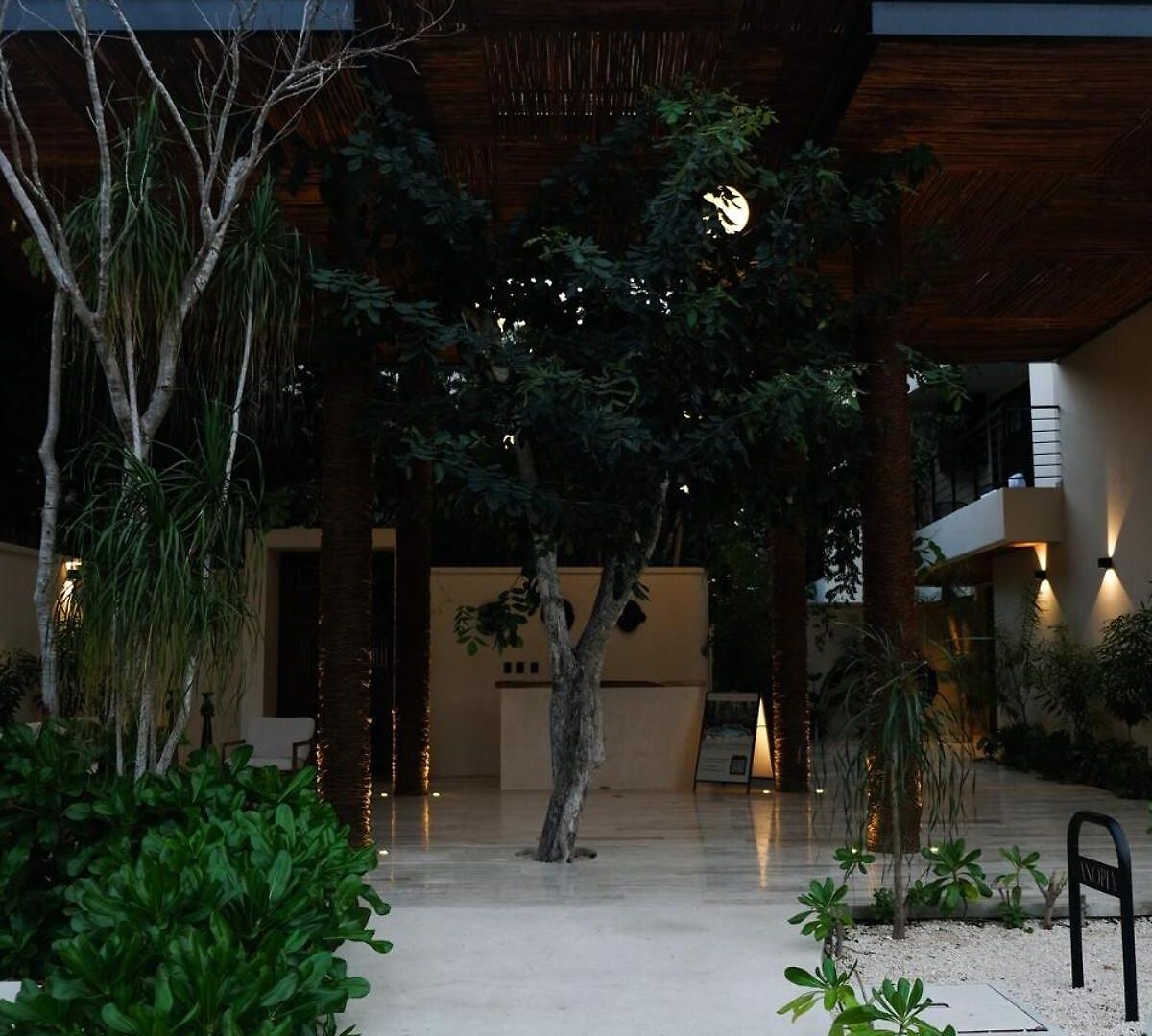 Sky Pool - 4 Guests - Near The