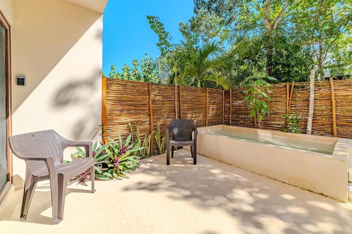 Apartment Modern With Pool Fast Wifi Perfect
