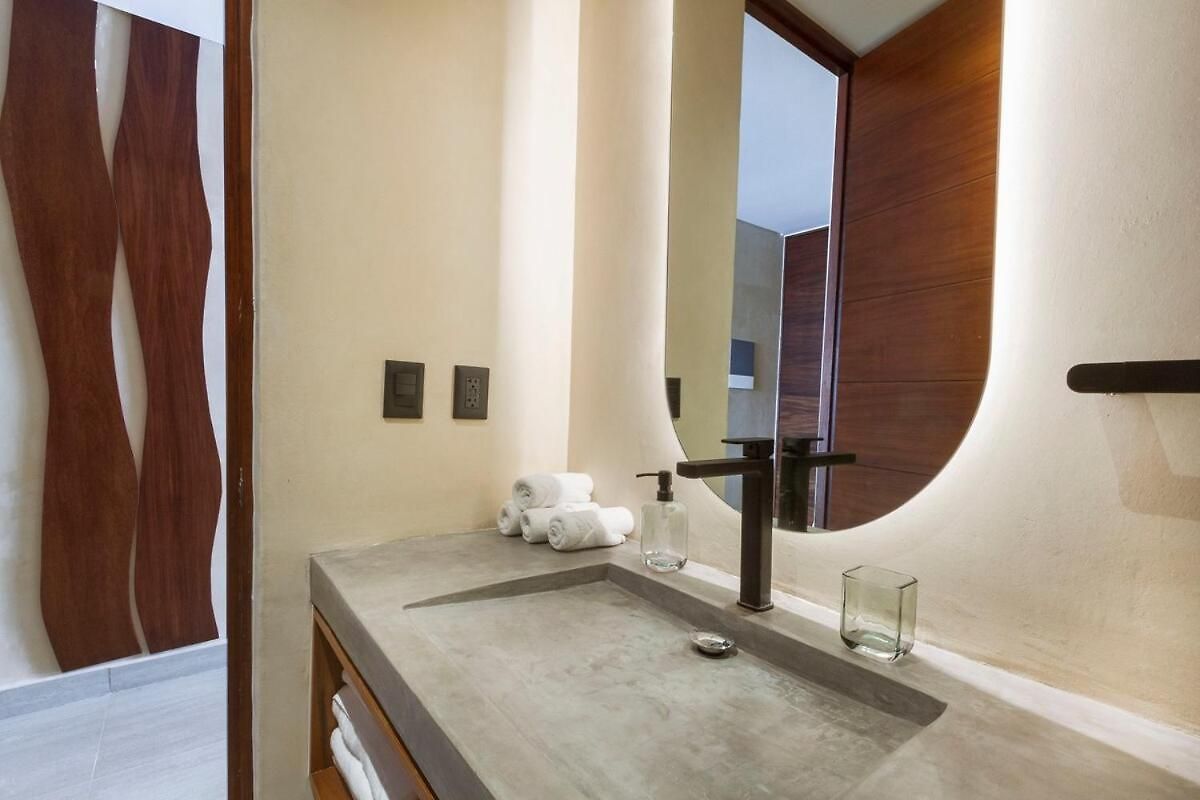 2 Bdm Each With A Private Pool, At Elements Apartamento