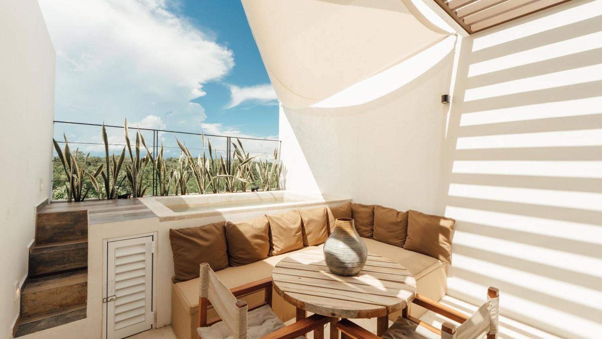 Elegant Duplex With Rooftop Jacuzzi In Apartamento Tulum