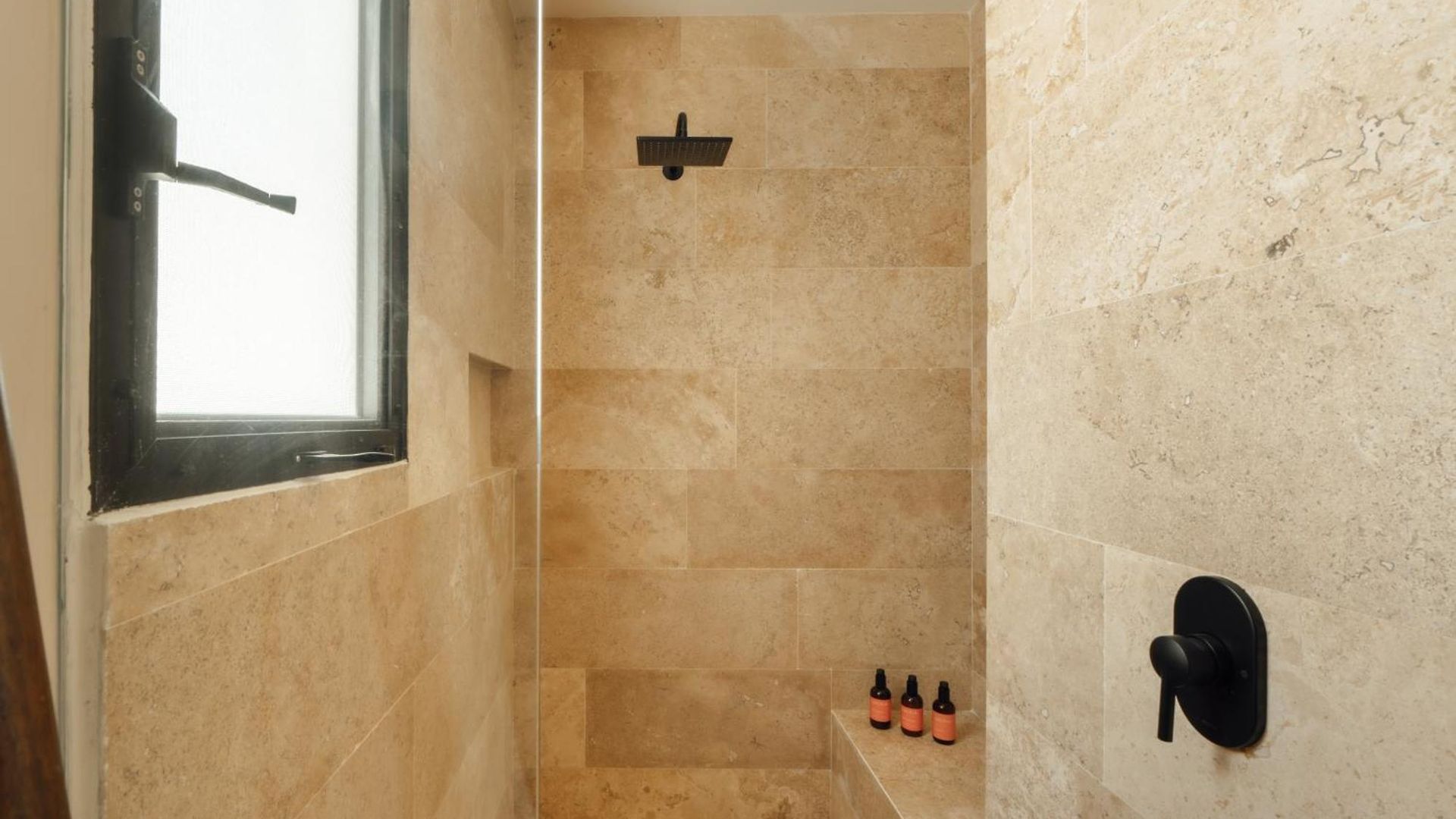 Elegant Duplex With Rooftop Jacuzzi In Apartamento *