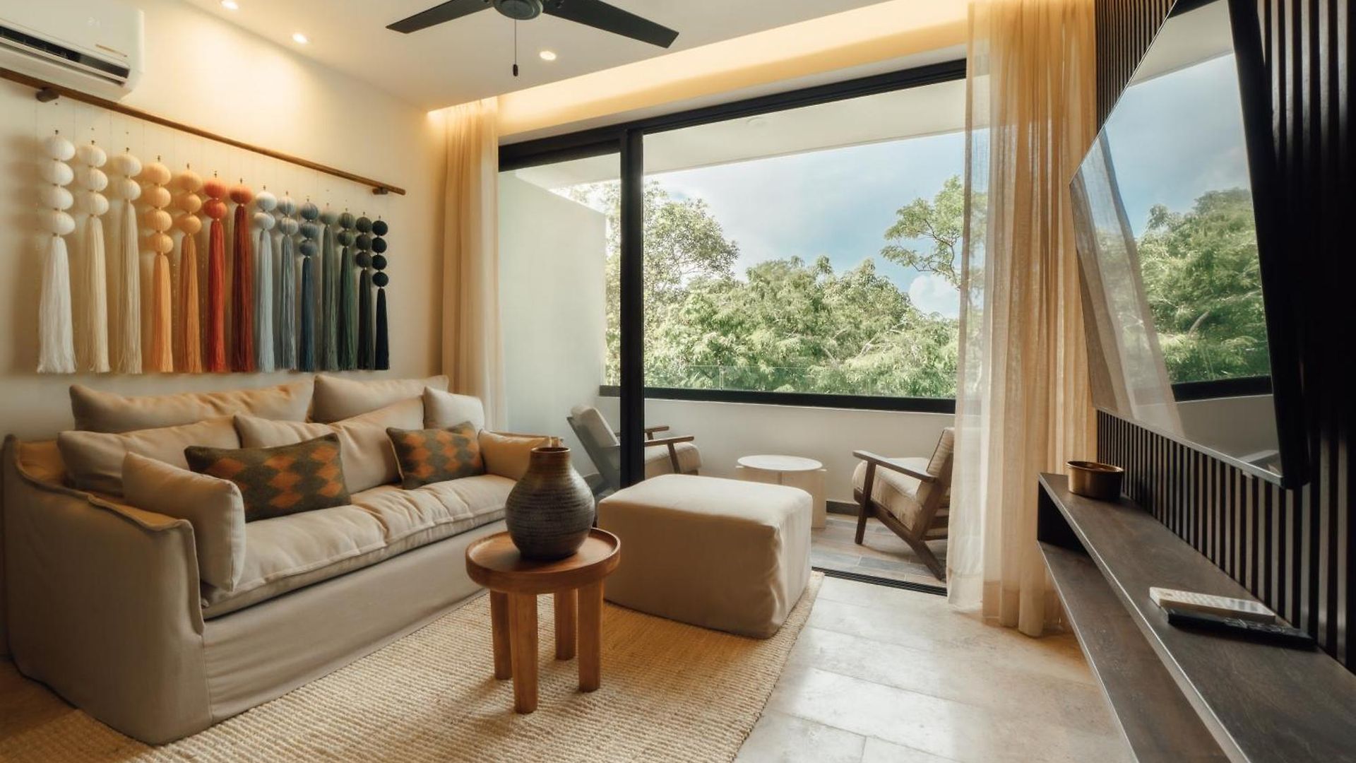 Elegant Duplex With Rooftop Jacuzzi In Tulum