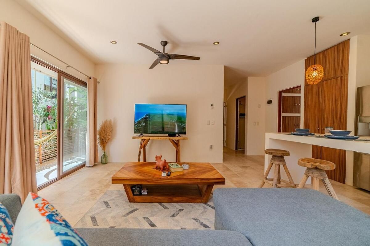 Apartment Modern With Pool Fast Wifi Perfect *