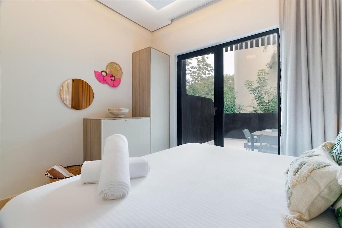 Private Jacuzzi In Zone - Sea View Rooftop Pools &