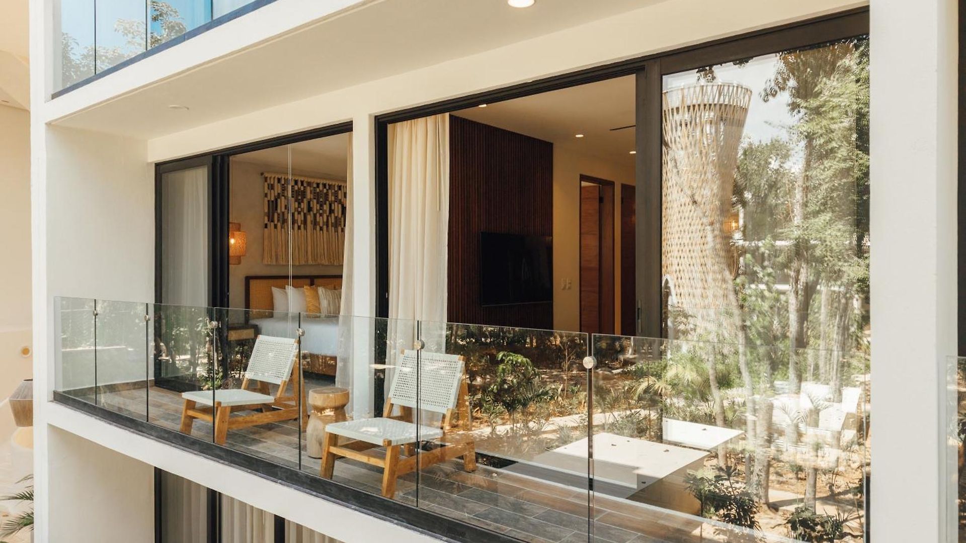 101 Park By Lumina Apartment *