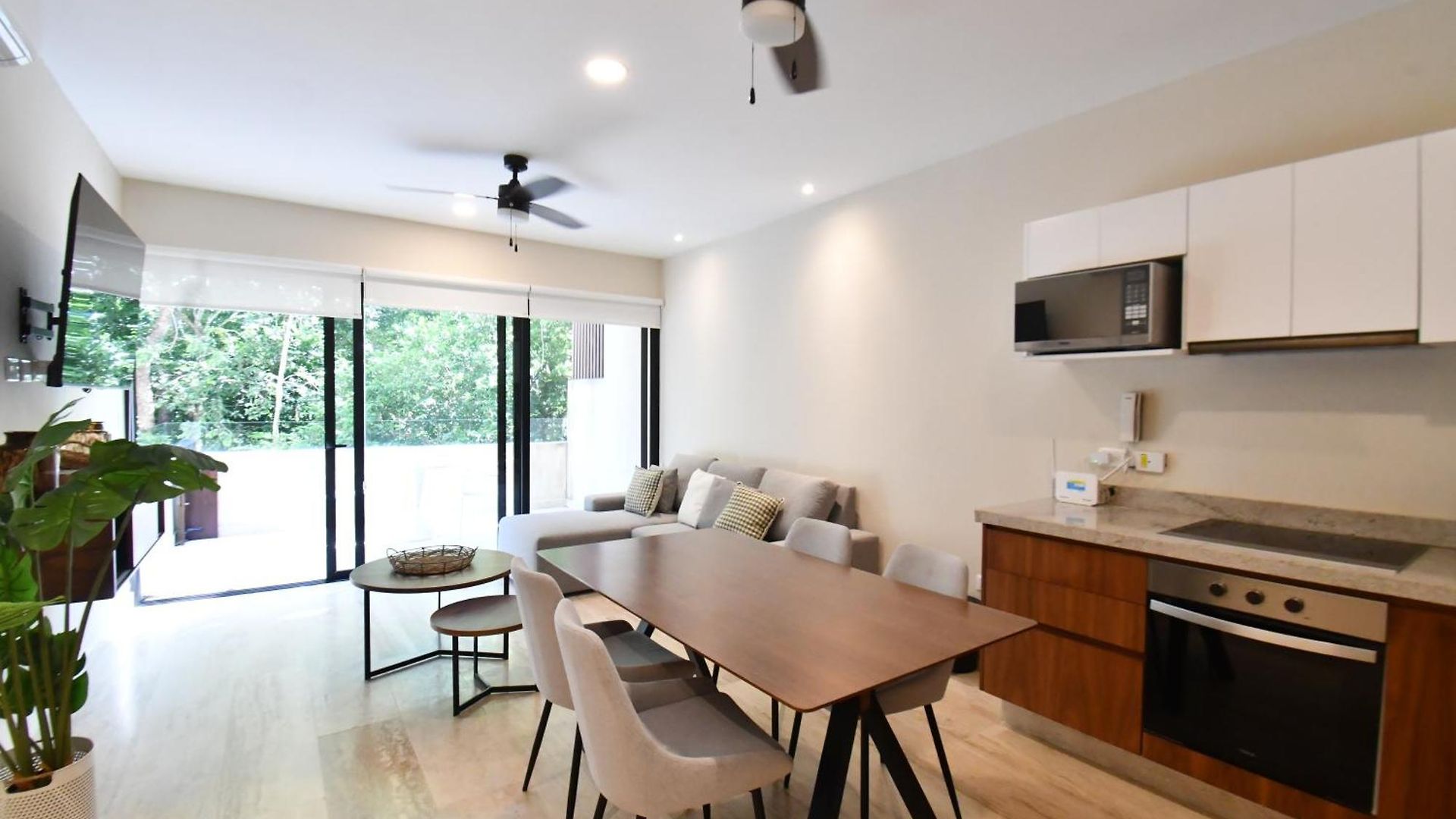 1br At Paramar Viva By The Spot