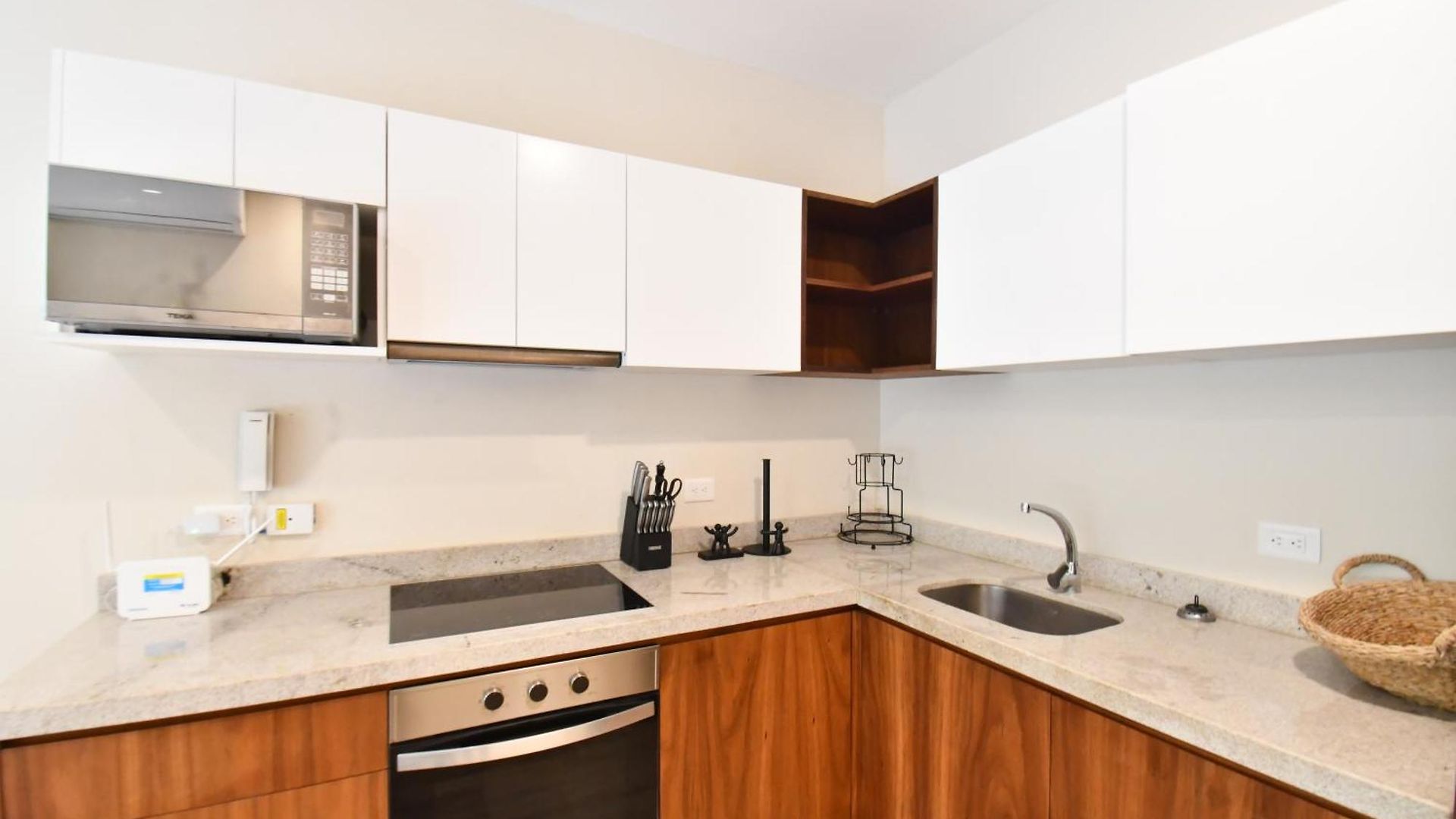 1br At Paramar Viva By The Spot *