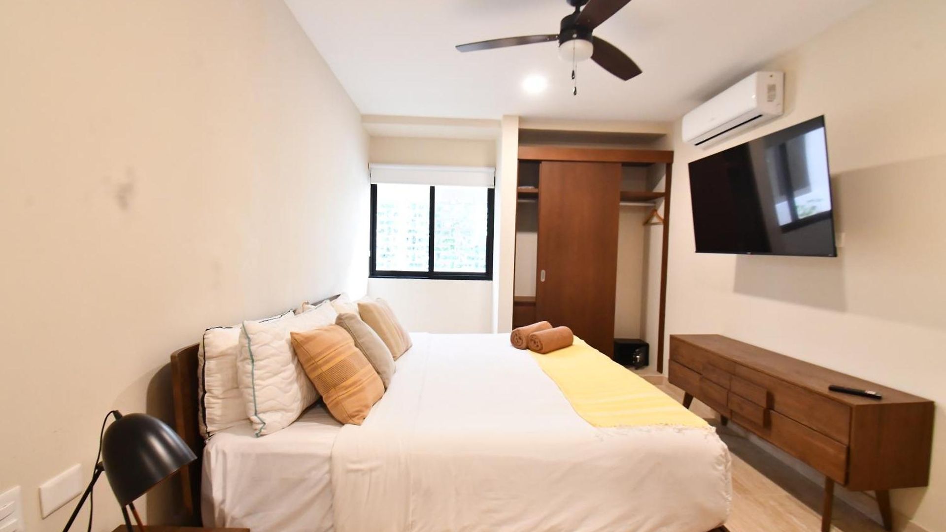 Apartment 1br At Paramar Viva By The Spot *