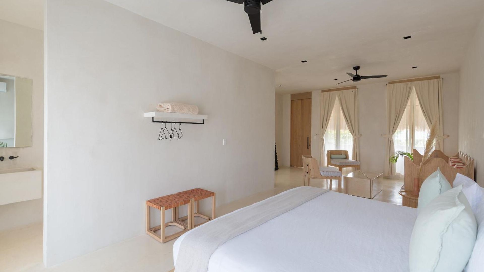Panamera Hotel 4*