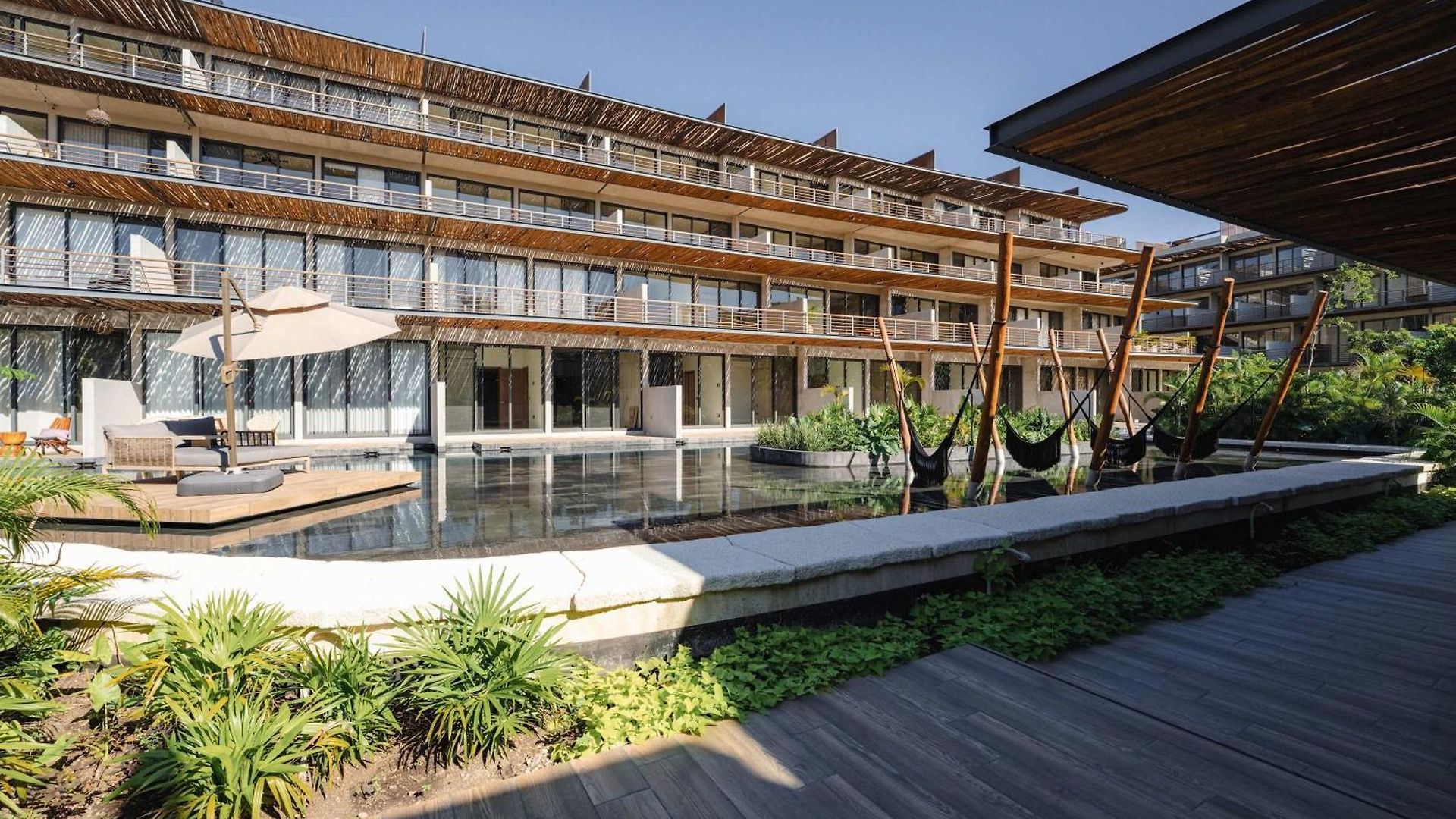 Modern 2br With Pool & Gym