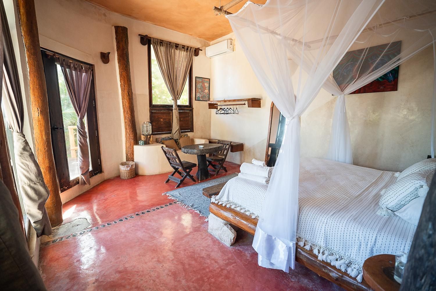 La Del Sol Boutique Hotel
