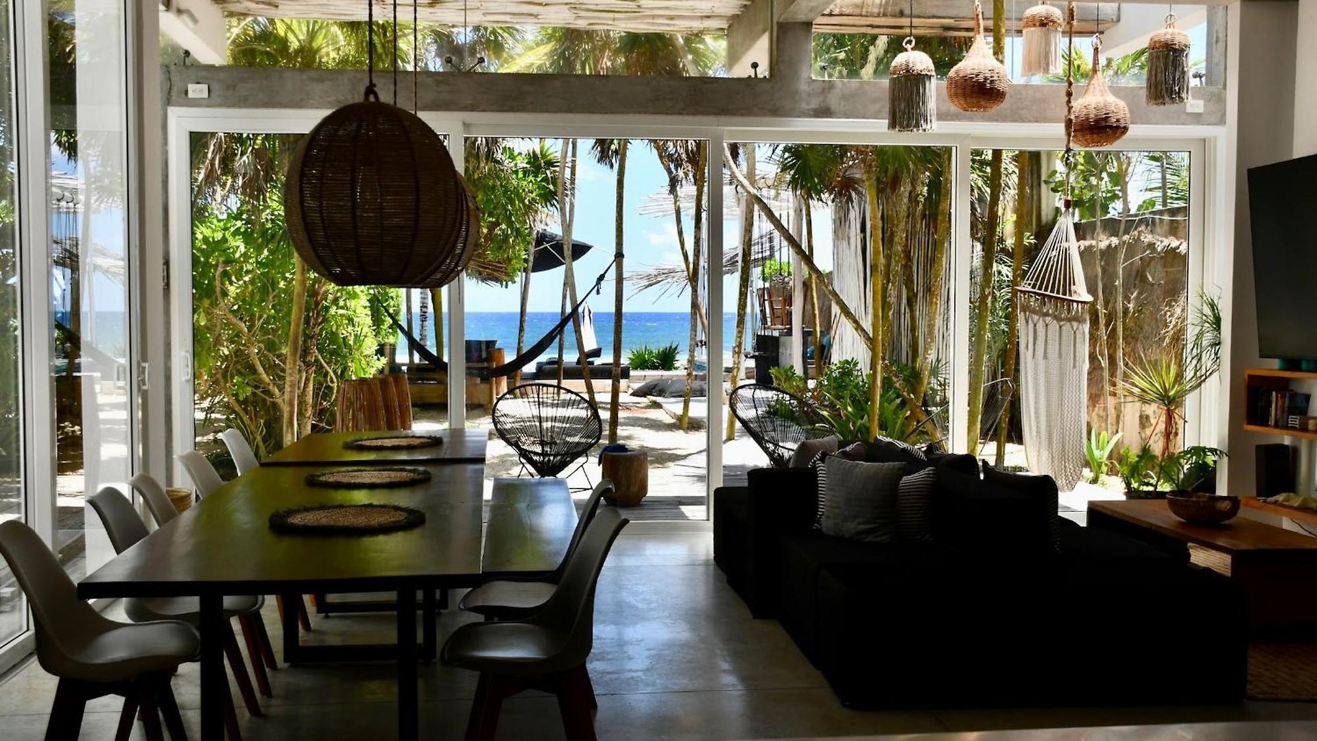 Beachfront Kiin * Tulum