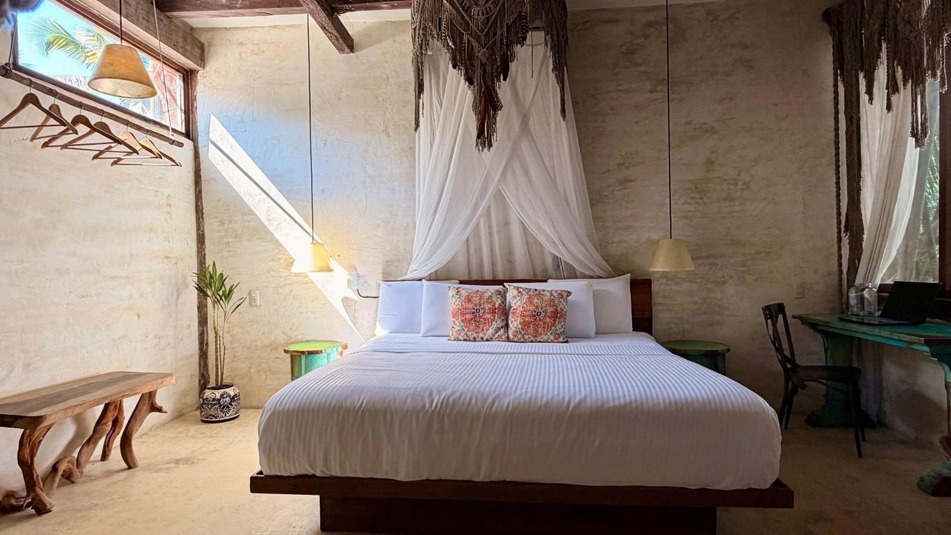 Alma Libre Hotel