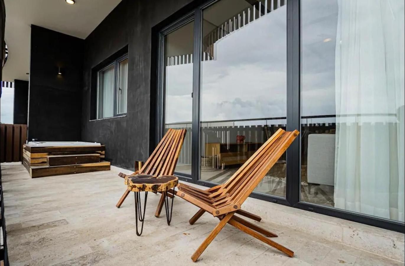 Jungle Guardian - Rooftop Pool & Club Сasa de vacaciones