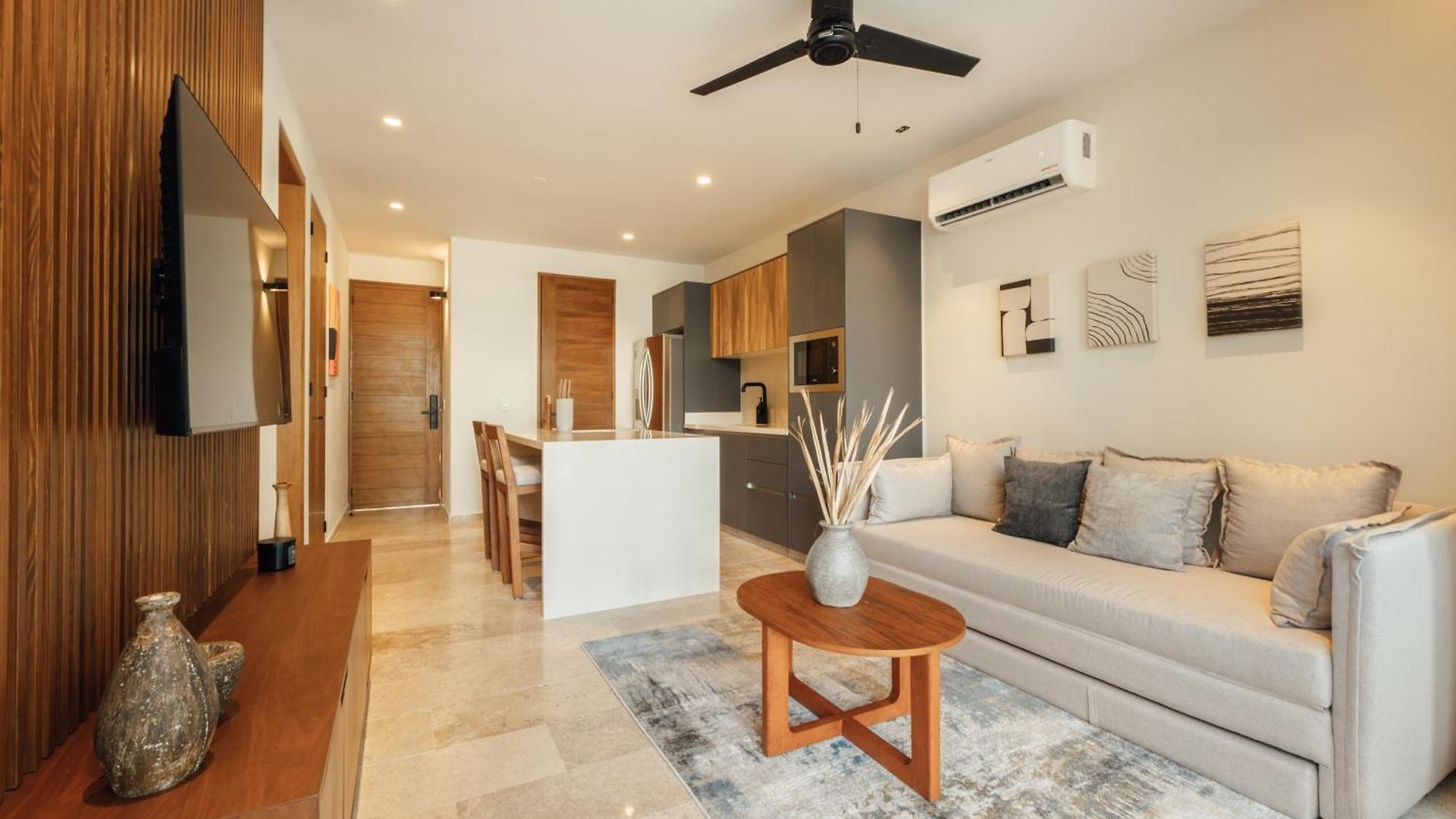 101 Park By Lumina Apartment