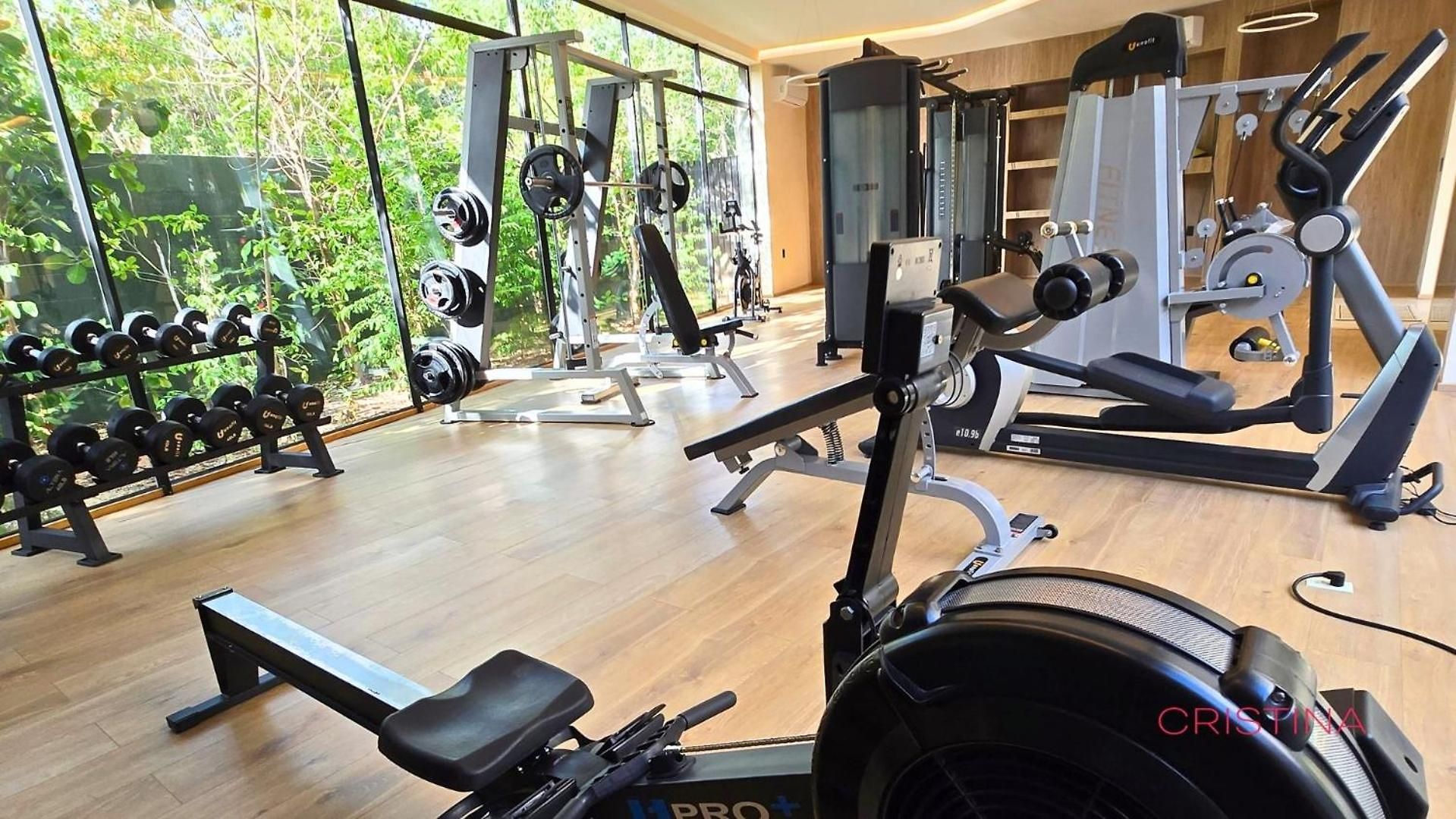 Art House - Filtered Water & 2 Free Clubs Zone Apartment