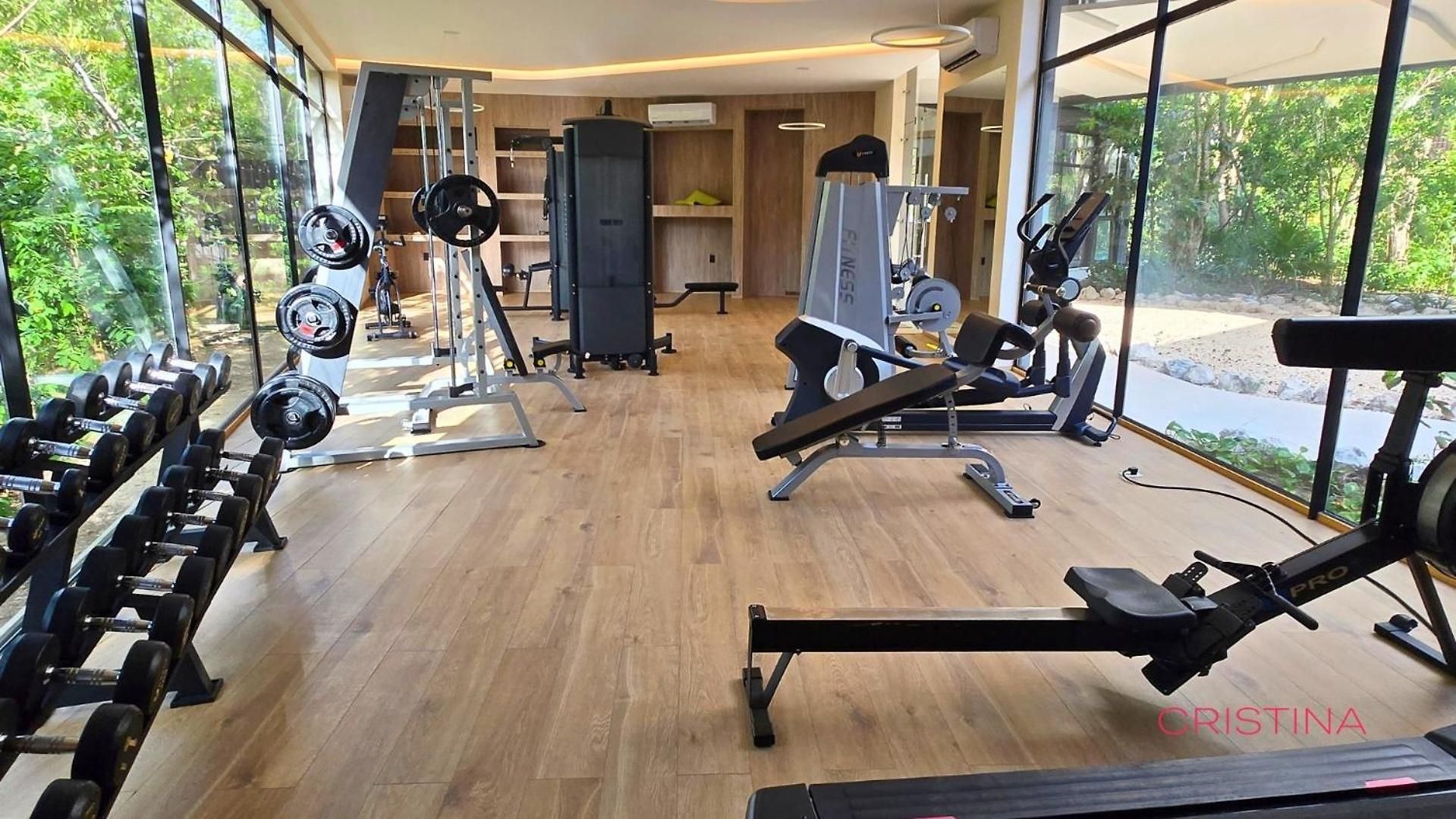 Art House - Filtered Water & 2 Free Clubs Zone Apartment