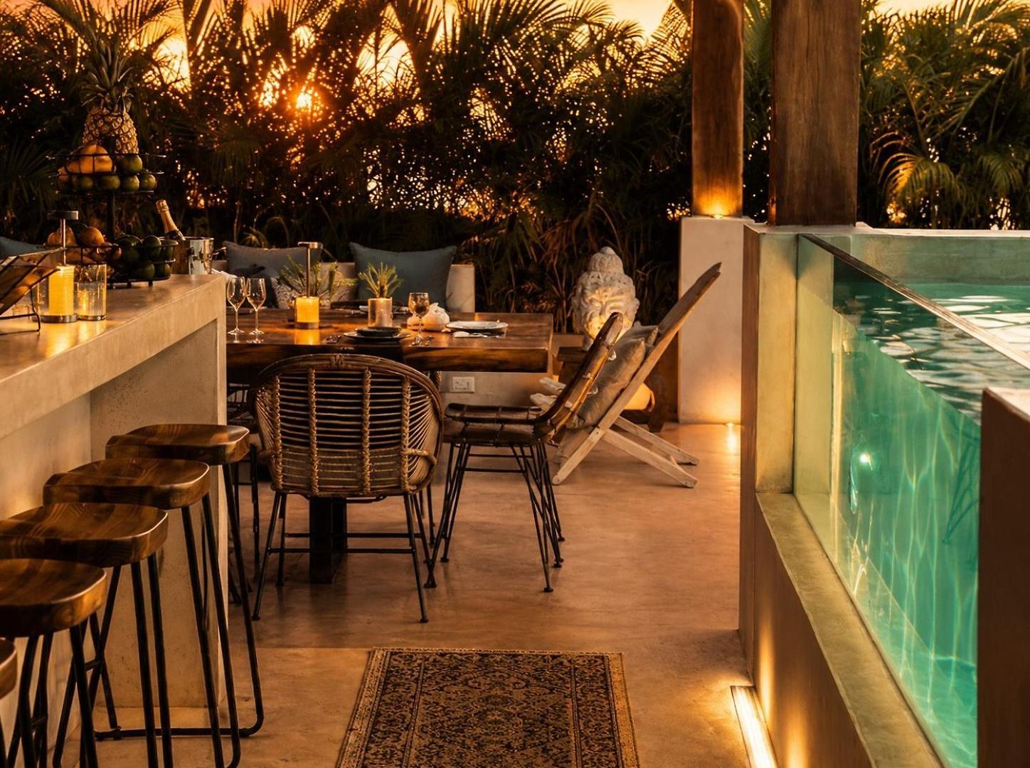 240m2 - 16 Persons - 6 - 2 Swimming Pool - 3 Jacuzzis Villa Tulum