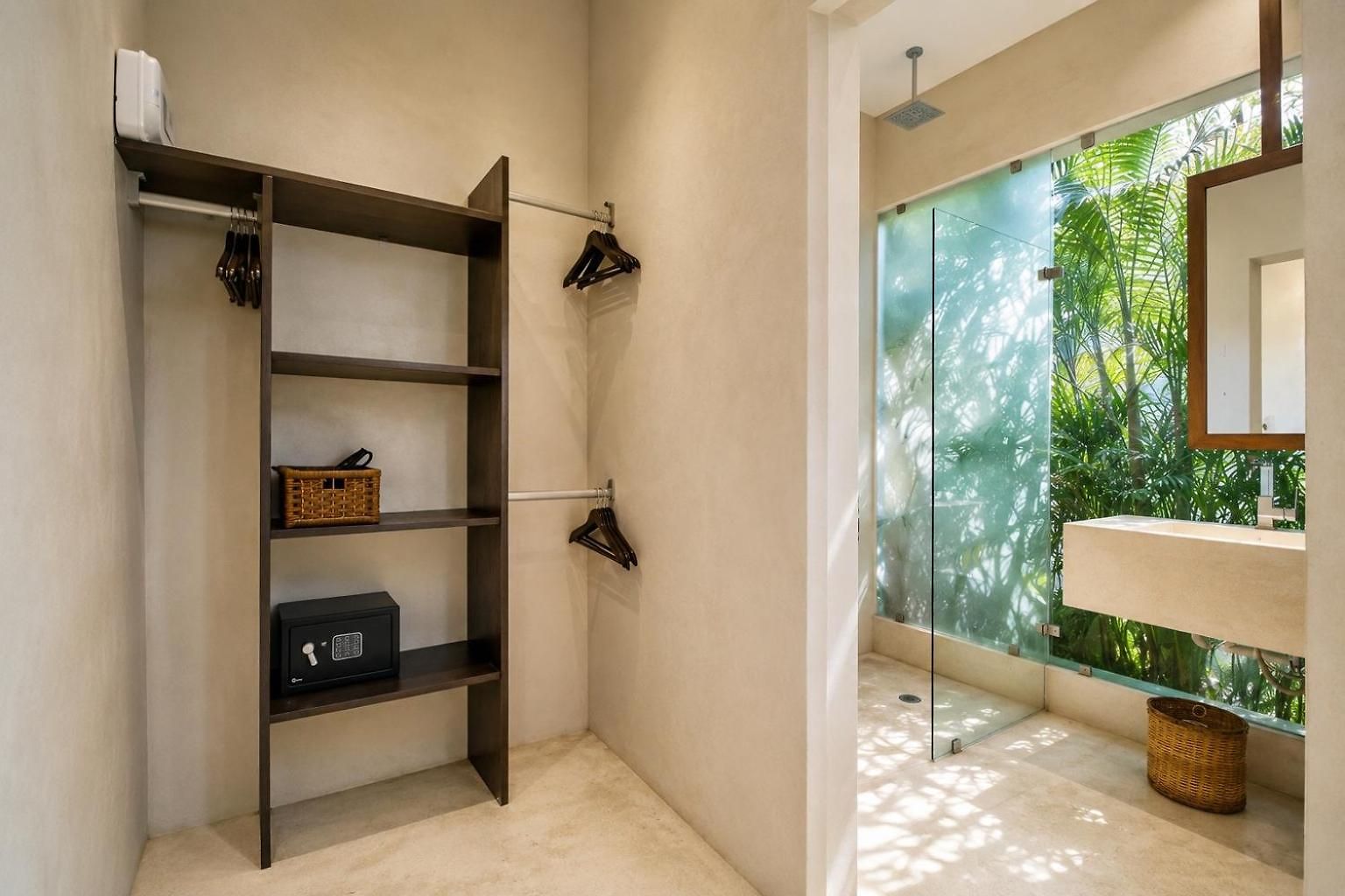 Villa 240m2 - 16 Persons - 6 - 2 Swimming Pool - 3 Jacuzzis