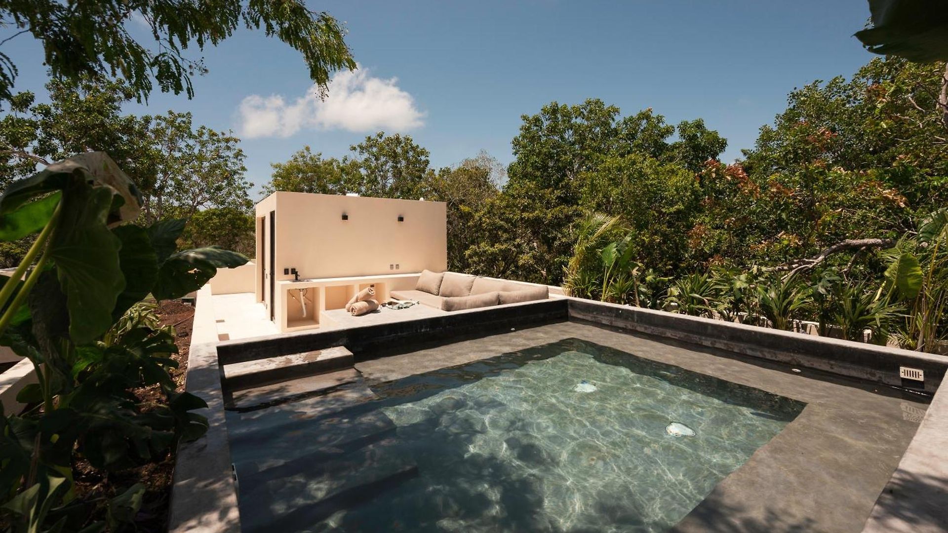 Villa Hum Living Luxury