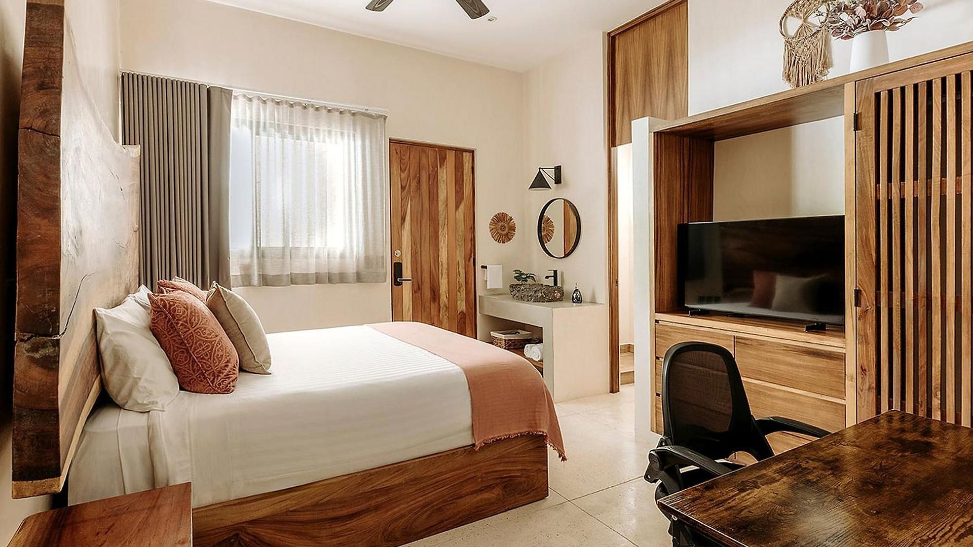 Stylish 3bd3ba In Tulum's Neighborhood Holiday home