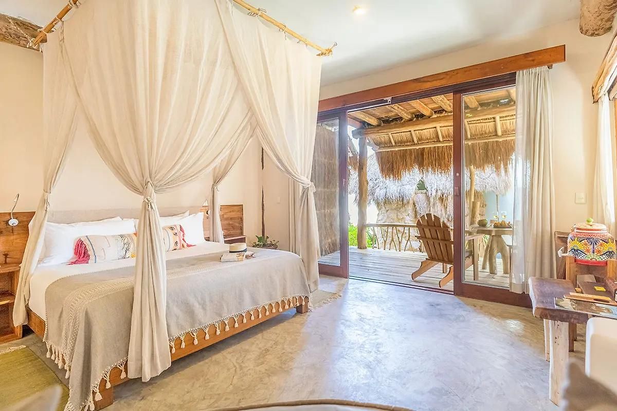 Ahau Beachfront (adults Only) 4*