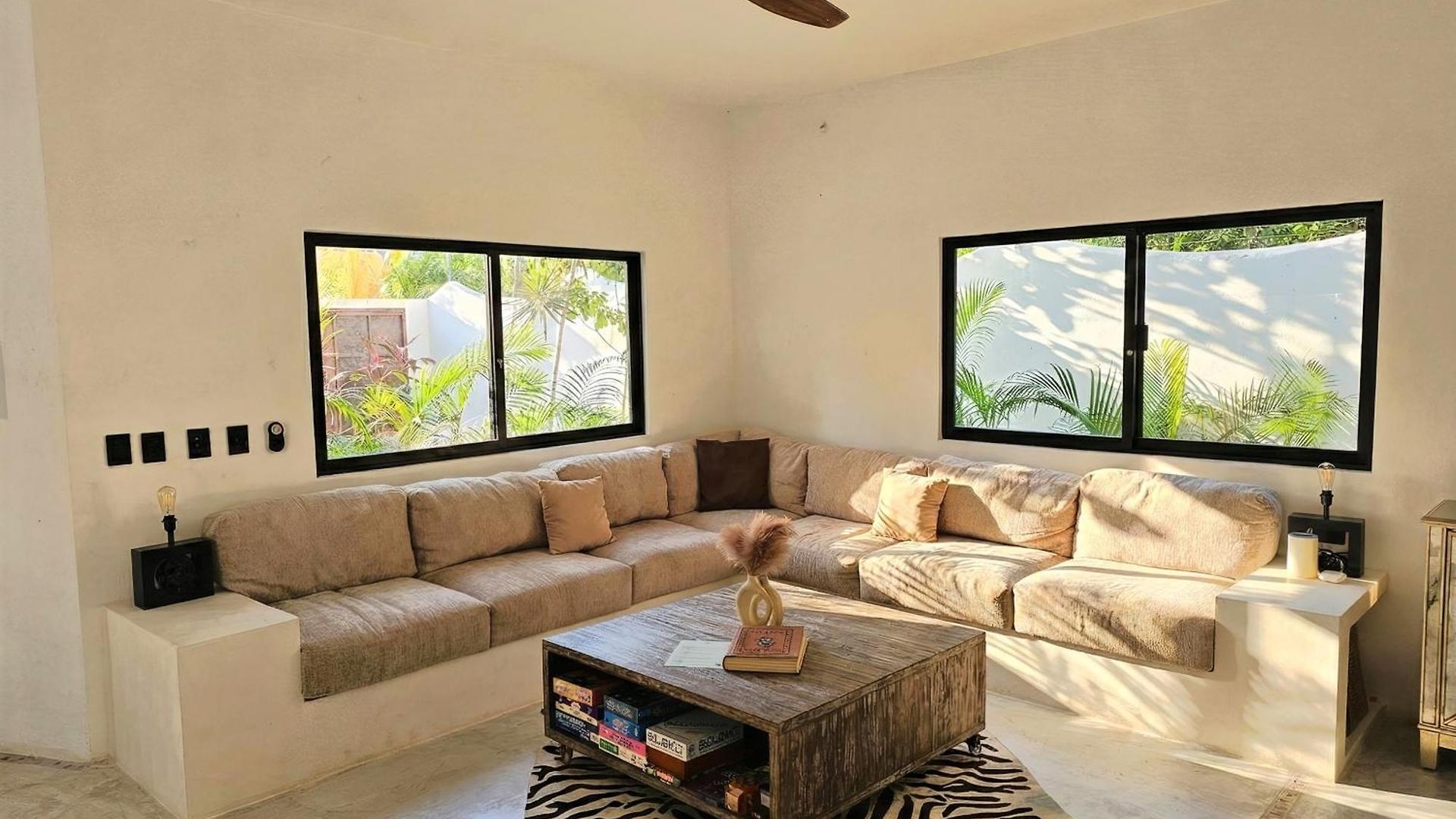Casa Tira - Your Luxury Jungle Mansion In
