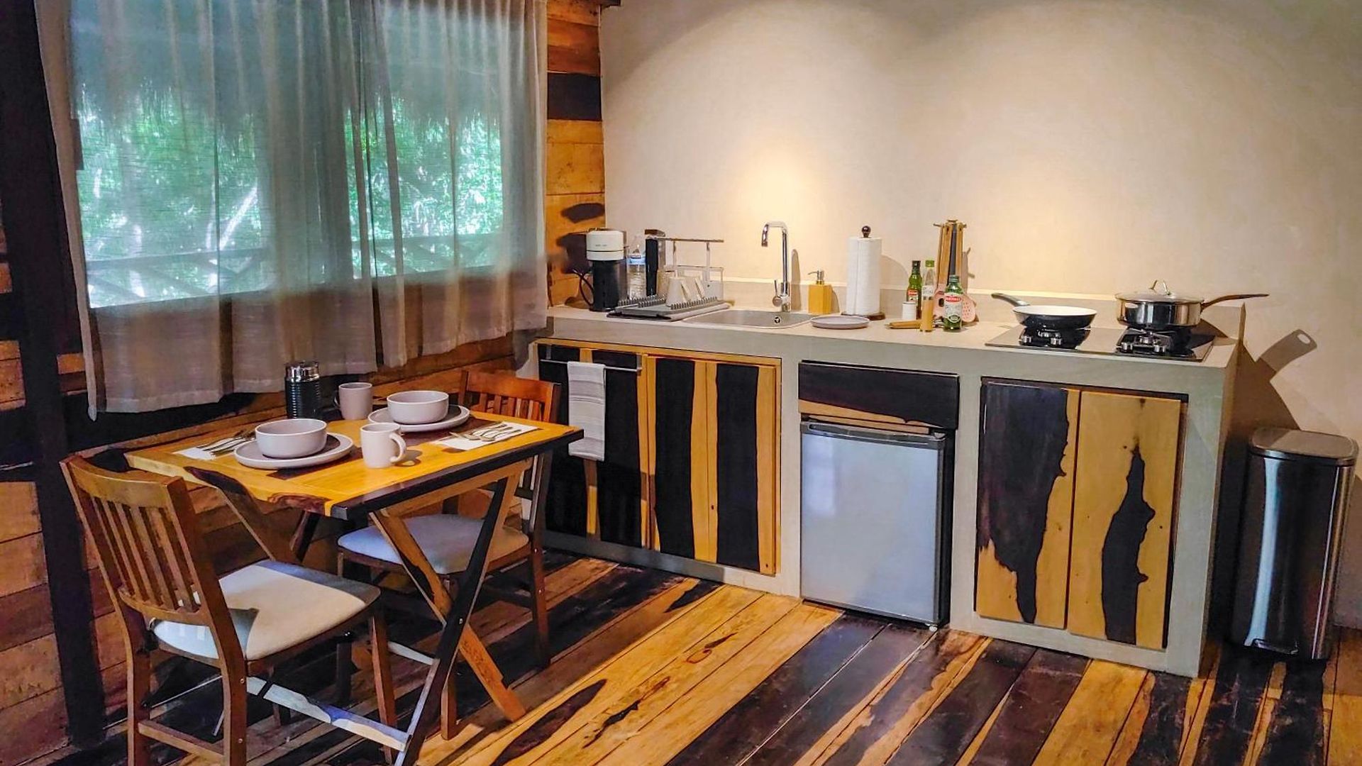 Lodge Treehouse H2ojos