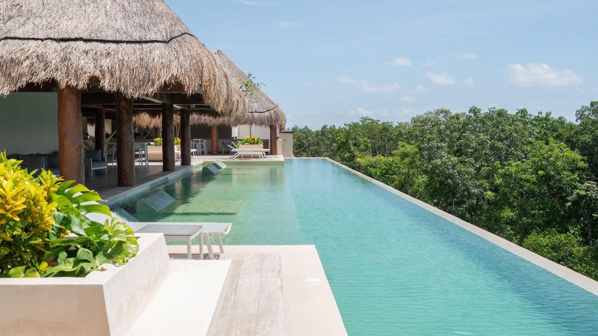 Pv Premium Residences By Waves