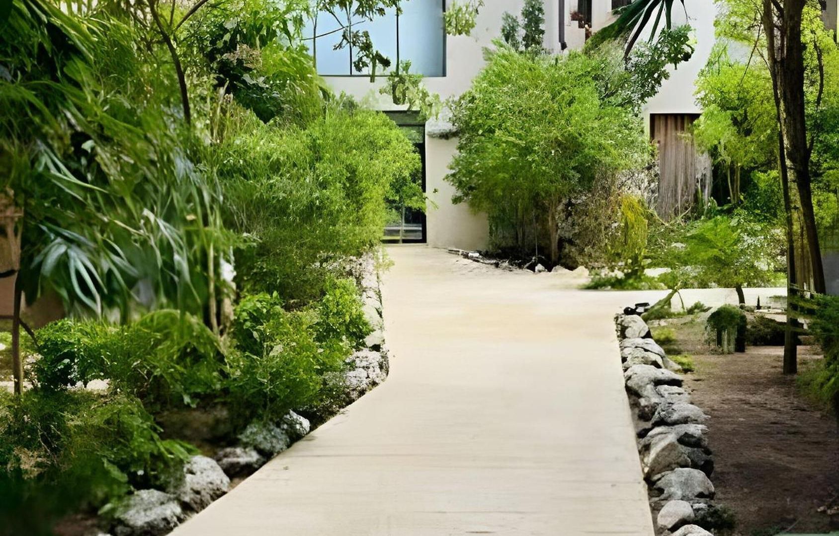 Jungle Guardian - Rooftop Pool & Club Tulum