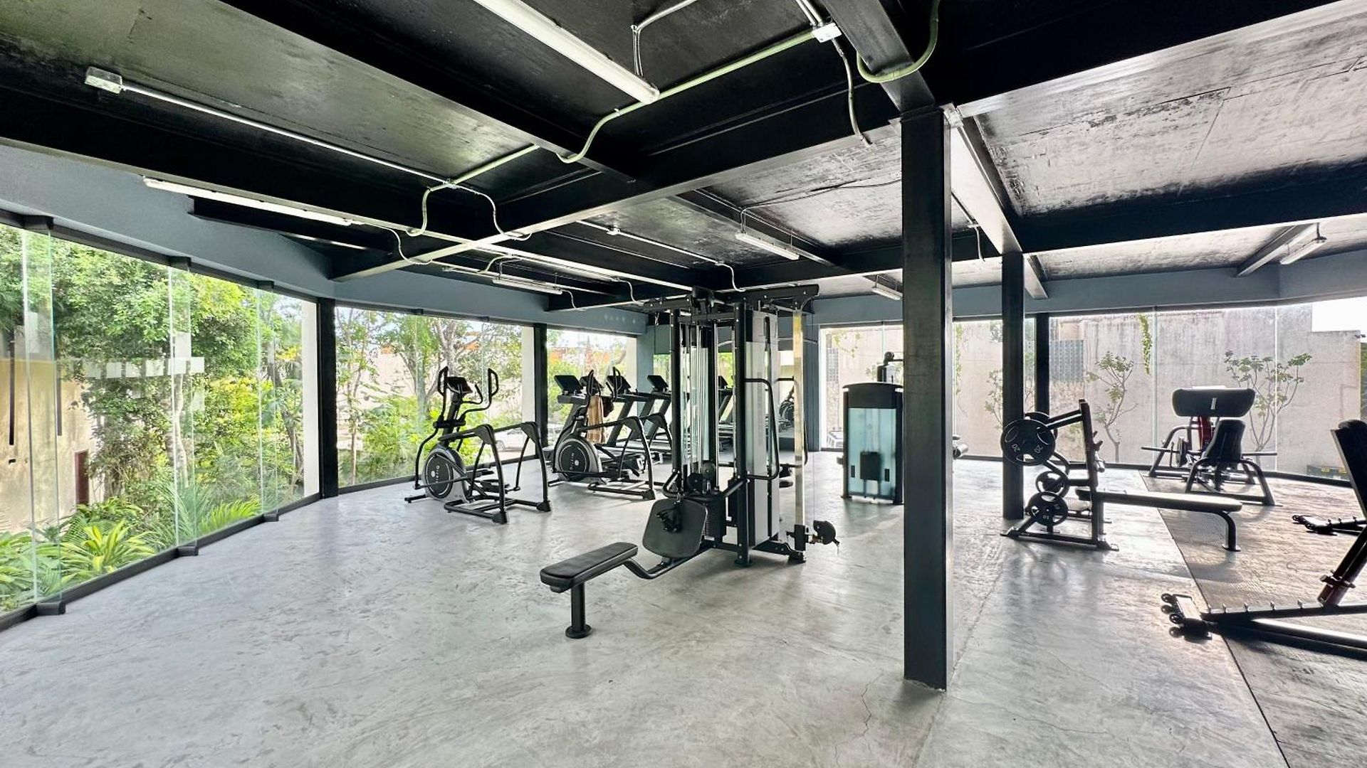Luxury Loft Minutes From The Sea! *