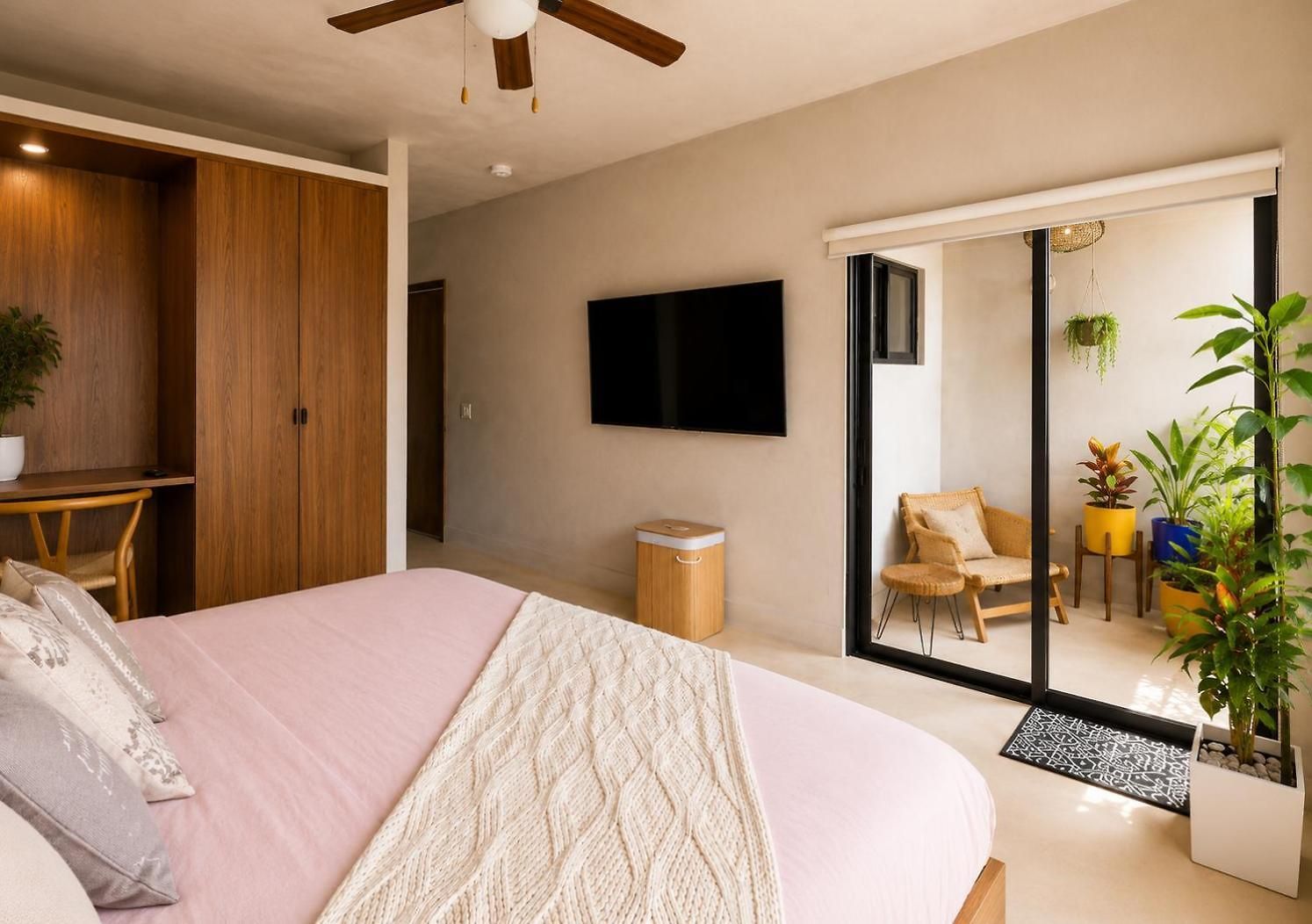 Luxury Penthouse With Private Plunge Pool In Apartment