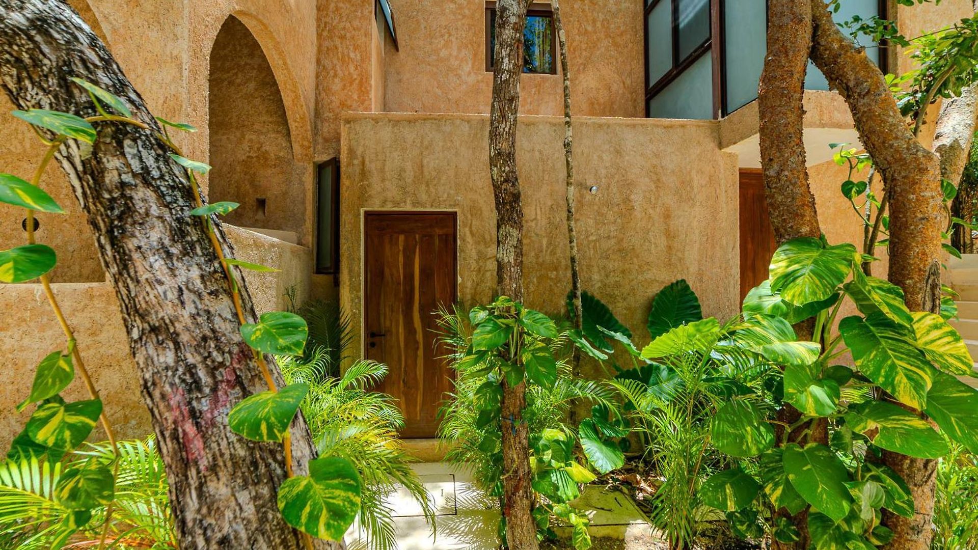 Jungle Apt, Private Pool & Security 24