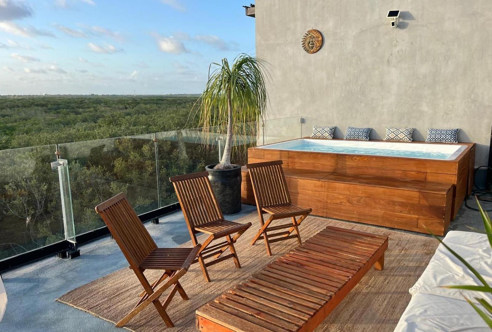 Apartment Beachfront 3br With Private Rooftop And Lounge Pool, Tankah Bay *