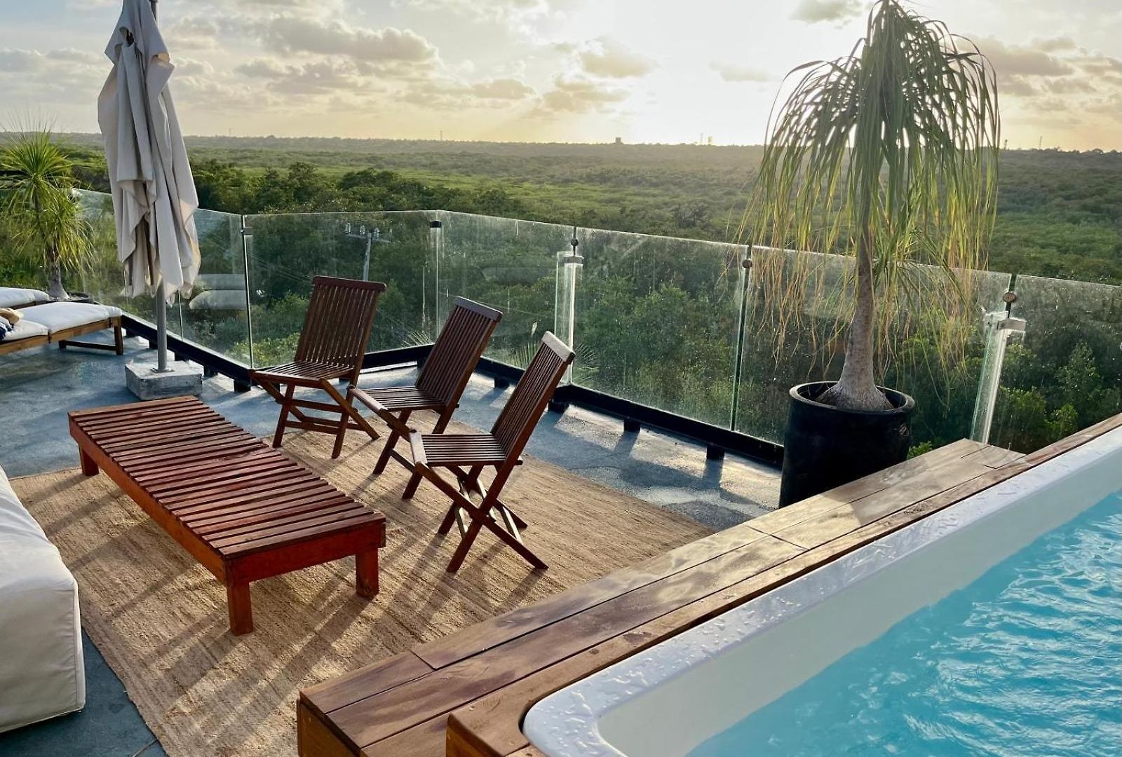 Beachfront 3br With Private Rooftop And Lounge Pool, Tankah Bay Apartment