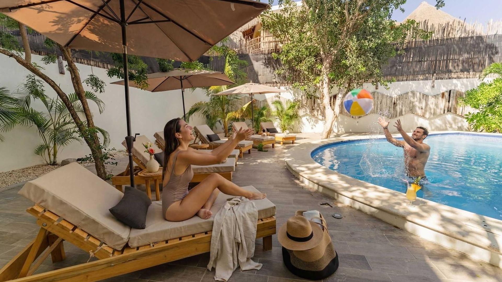 Inn La Veleta - Jungle Gem - Pool View *
