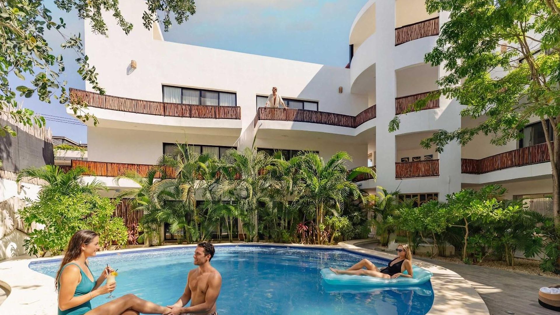 La Veleta - Jungle Gem - Pool View