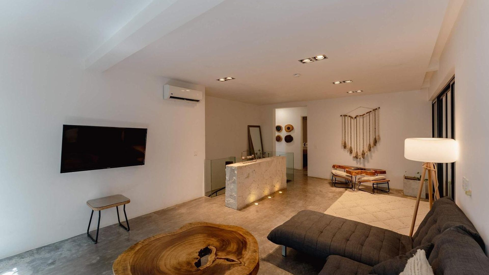 Apartment Stylish 3br Retreat In Serene Luxury Setting *